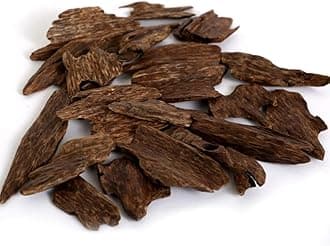 Premium Oud Wood Aromatic Chips Natural Agarwood Incense – Long Lasting Perfume, Rich Scented Bakhoor for Burning, Meditation, Home Fragrance Authentic Aged Wild Aloeswood 50g