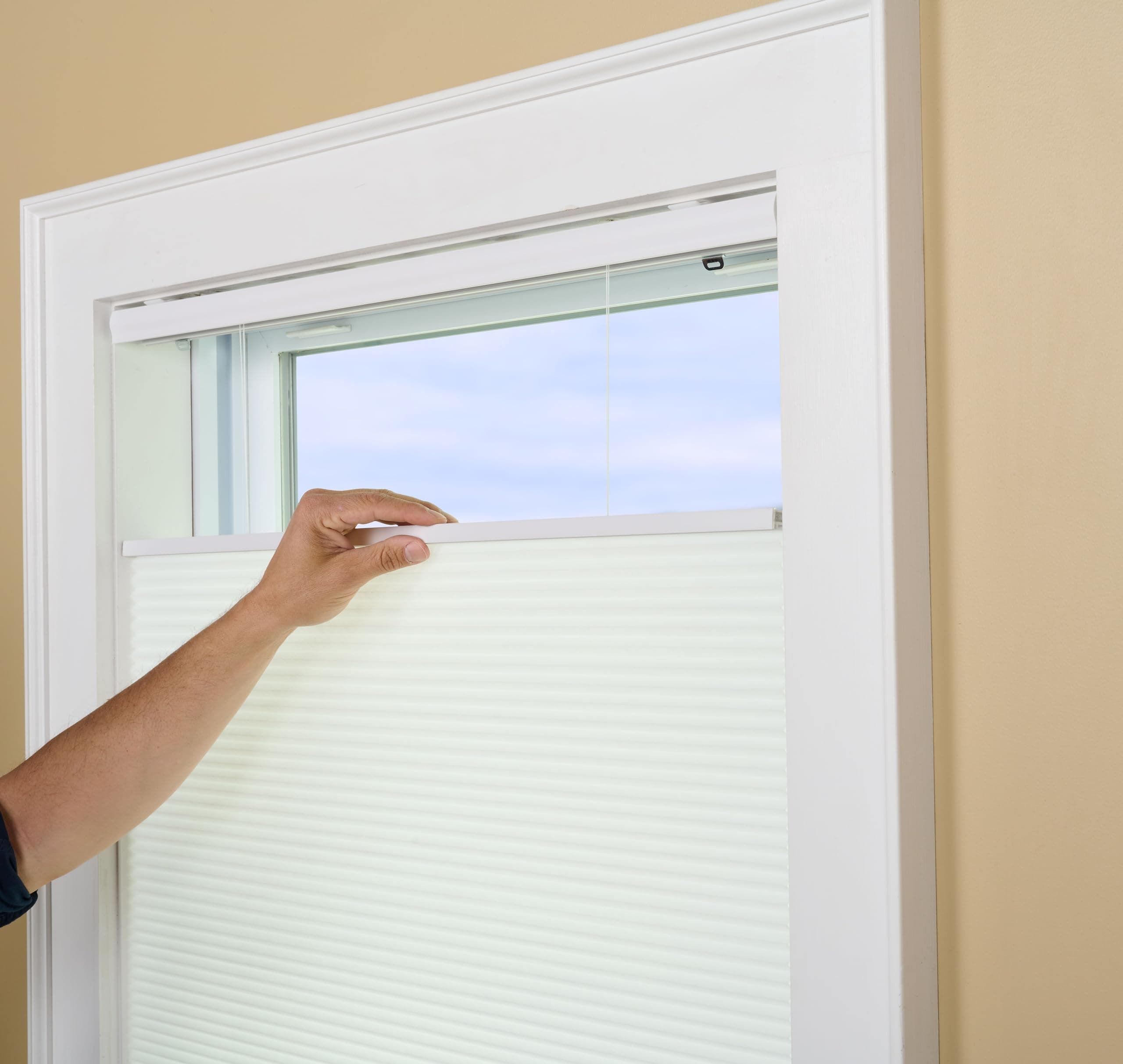 Green Mountain Vista, EZ-Glide Top Down Bottom UP Cordless Cellular Shade-Size: 31x64 Color: White