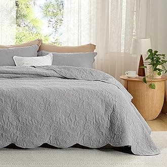 Bedsure Quilt King Size - Ultra Soft Pre-Washed Bedspread - Lightweight Grey Comforter with 2 Pillow Shams - Summer Bedding Set with Leaf Design 106x96 Inch